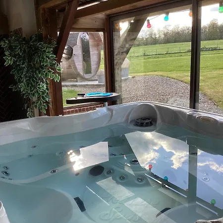 La Fontaine du Perche - Home Cinéma, Sauna, SPA, piscine intérieure chauffée jusqu'à fin novembre 펜션 Longny-les-Villages